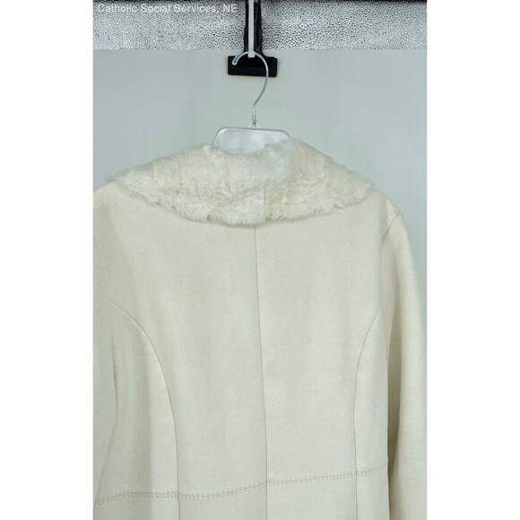 Larry Levine Ivory Button-Up - Size Large - Picture 7 of 9